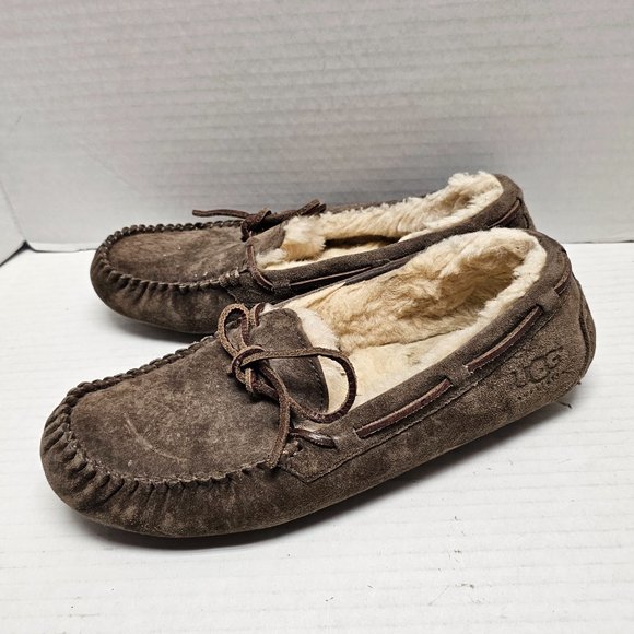UGG Shoes - UGG Australia Womens Dakota Suede Sheepskin Moccasin Slip On Brown 5612 9 40